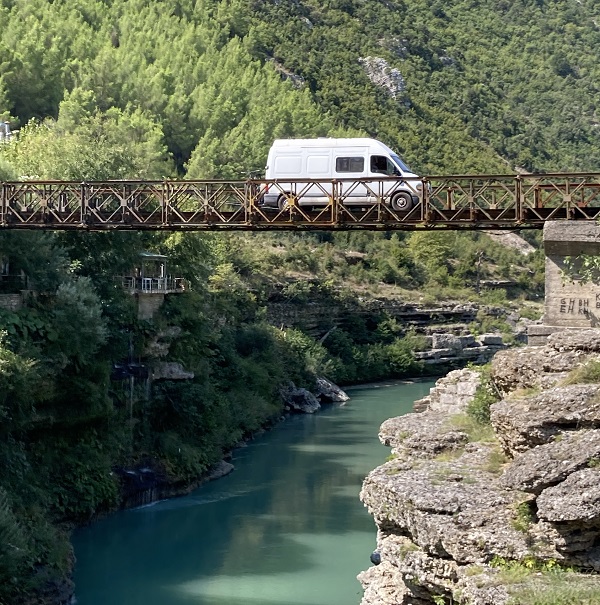 Bruecke Schlucht